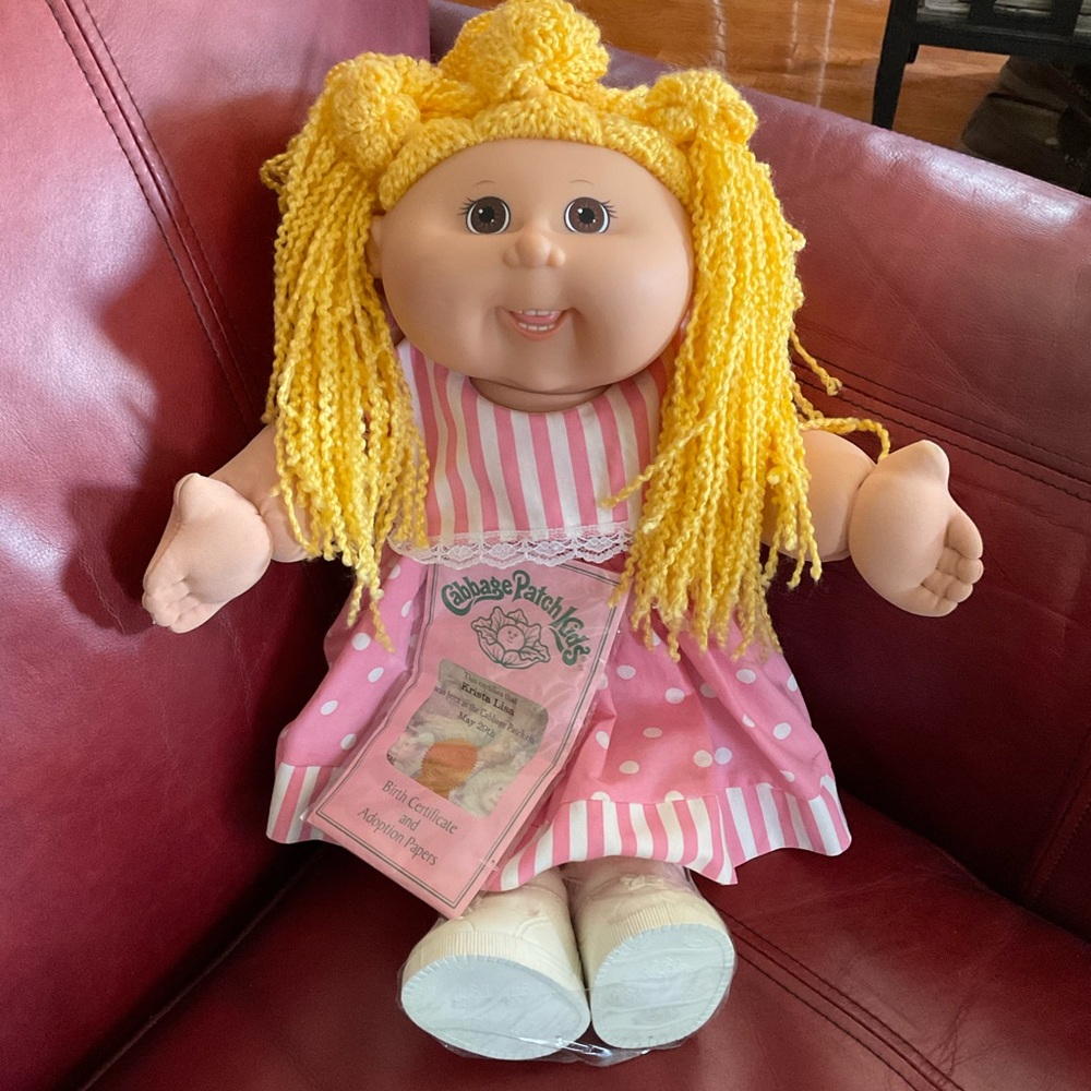 2004 Cabbage Patch Kids Doll, Krista Lisa, Born May 29th, Xavier Roberts - Picture 3 of 13